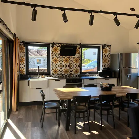 Casa Da Vinha Escondida Al * Biscoitos (Terceira)