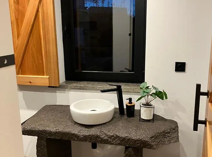 Casa Da Vinha Escondida Al * Biscoitos (Terceira)