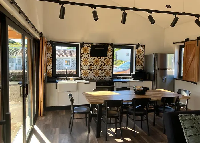 Casa Da Vinha Escondida Al * Biscoitos (Terceira)