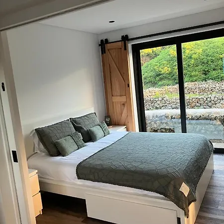 Casa Da Vinha Escondida Al * Biscoitos (Terceira)