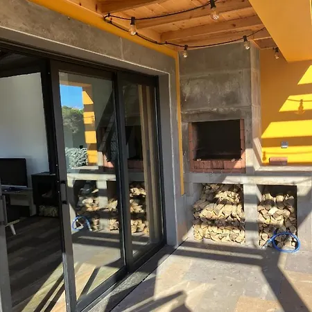 Casa Da Vinha Escondida Al Biscoitos (Terceira)