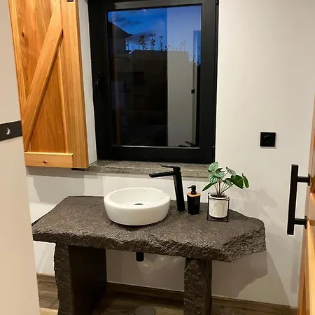 Casa Da Vinha Escondida Al * Biscoitos (Terceira)