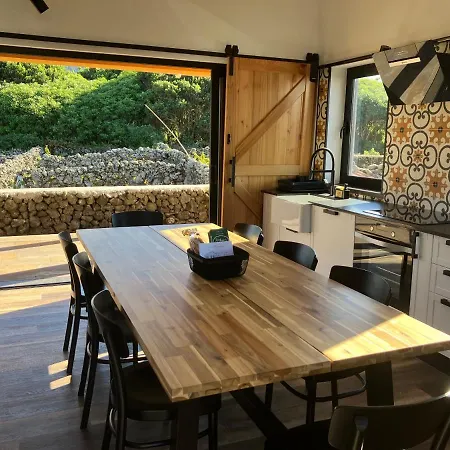 Casa Da Vinha Escondida Al Holiday home Biscoitos (Terceira)