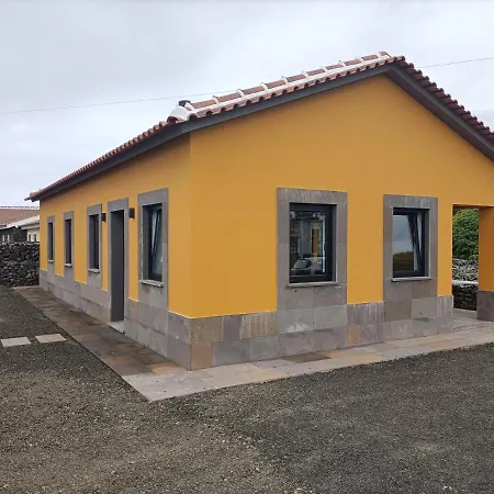 Semesterbostad Casa Da Vinha Escondida Al